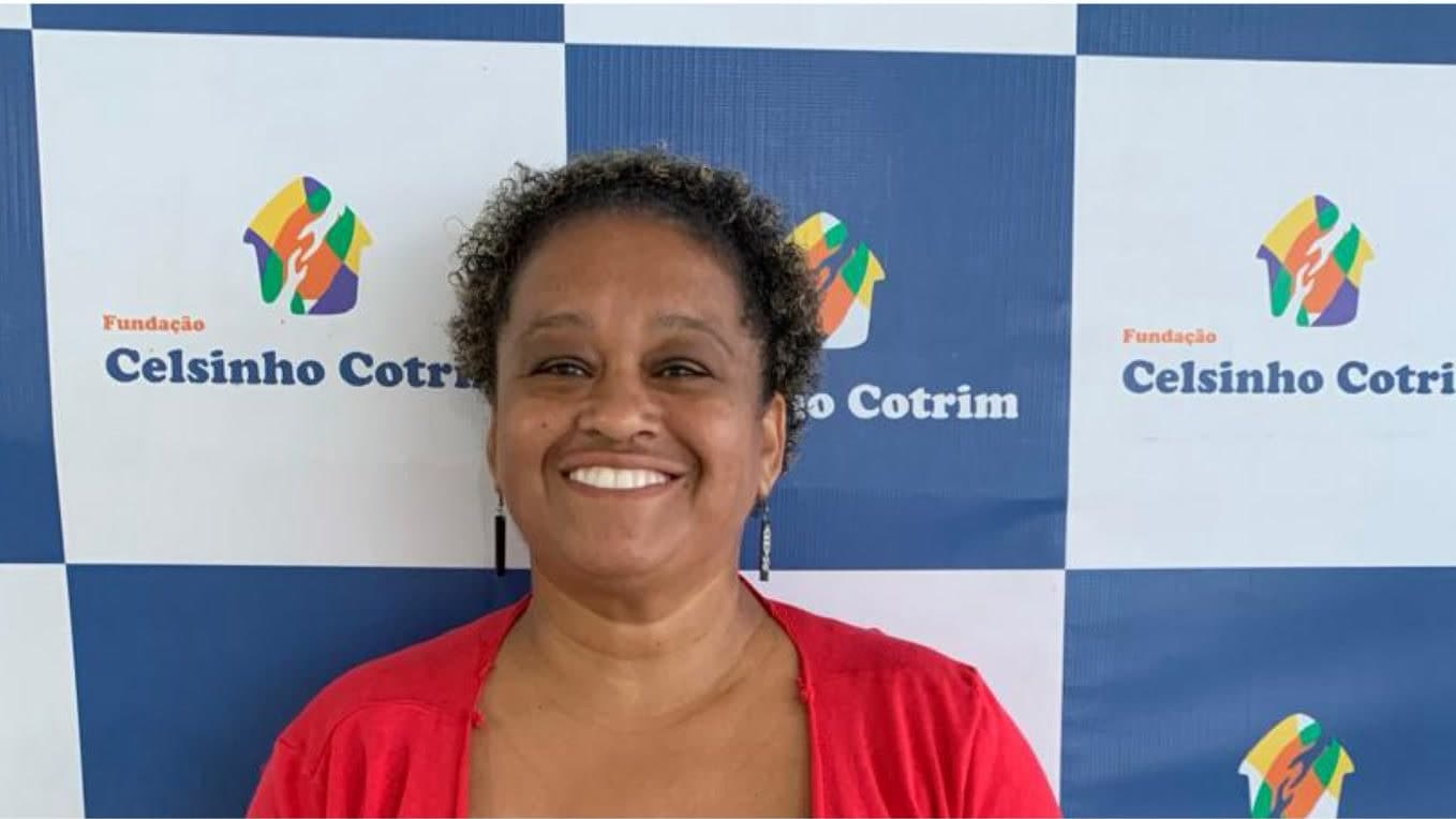 Paciente sorrindo depois da reabilitação oral